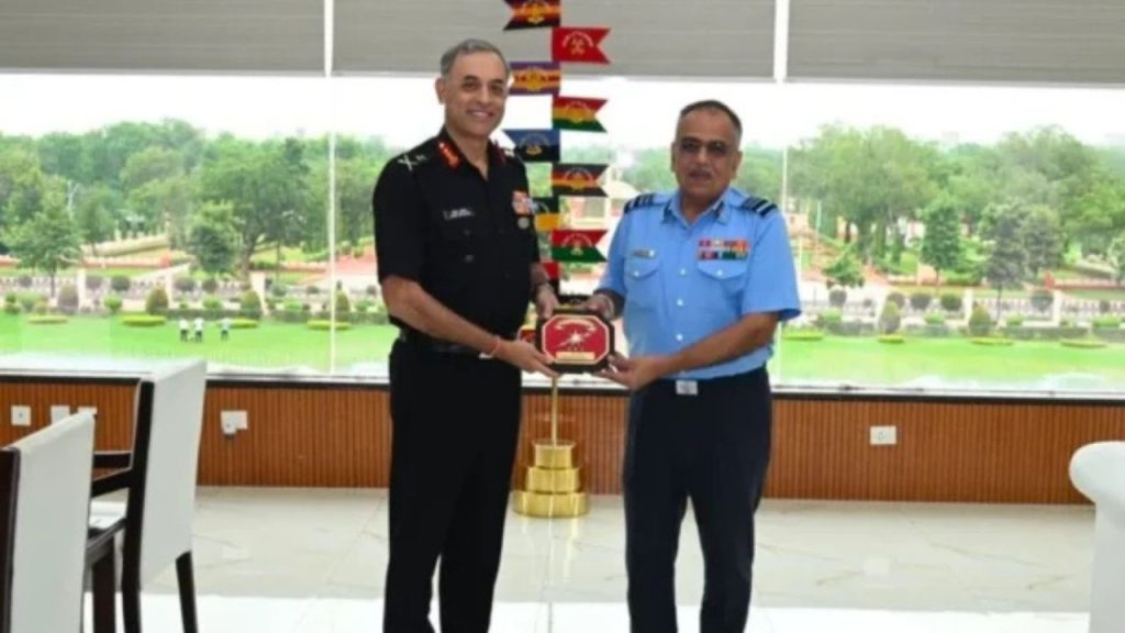 Navy Chief Admiral Krishna Swaminathan Begins Four-Day Visit to Mauritius to Strengthen Maritime Cooperation